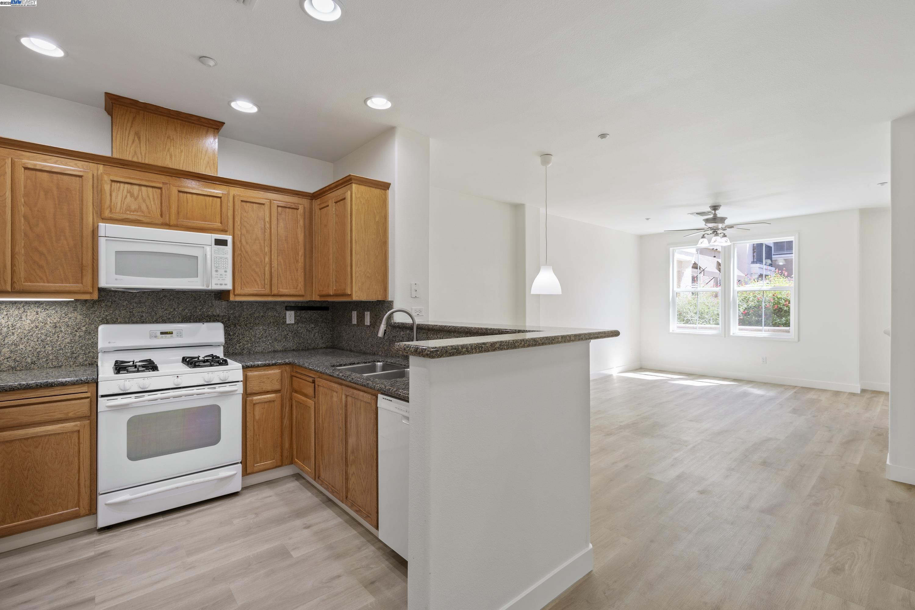 3290 Maguire Way, Unit 101 Dublin, CA 94568 - Photo 12 of 43