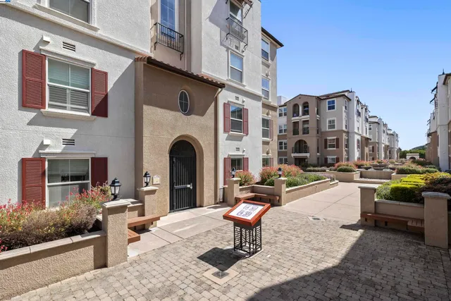 $810,000 | 3290 Maguire Way, Unit 101, Dublin, CA 94568