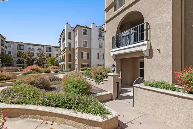 $810,000 | 3290 Maguire Way, Unit 101, Dublin, CA 94568