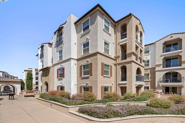 $810,000 | 3290 Maguire Way, Unit 101, Dublin, CA 94568