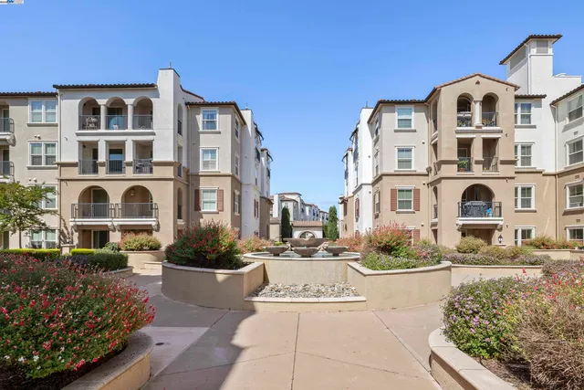$810,000 | 3290 Maguire Way, Unit 101, Dublin, CA 94568