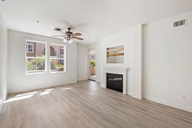 $810,000 | 3290 Maguire Way, Unit 101, Dublin, CA 94568