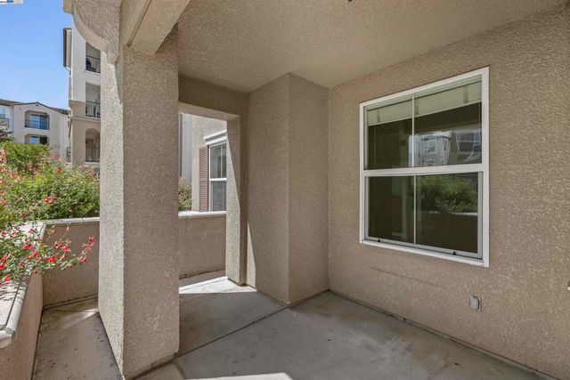 $810,000 | 3290 Maguire Way, Unit 101, Dublin, CA 94568