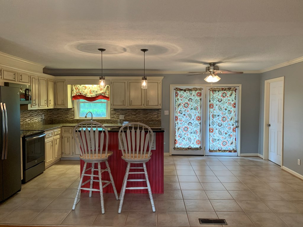 689 Howard Road Thomson, GA 30824 - Photo 5 of 31