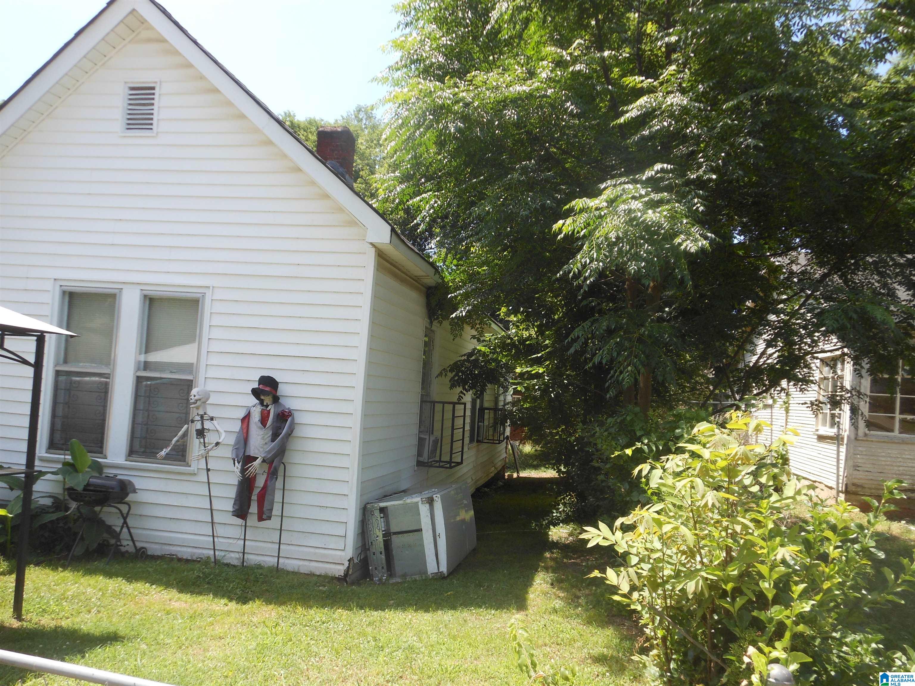 2709 30th Street Southwest Birmingham, AL 35208 - Photo 2 of 8