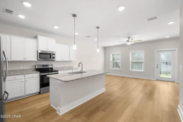 $2,400 | 219 Skylah Lane, Panama City Beach, FL 32407