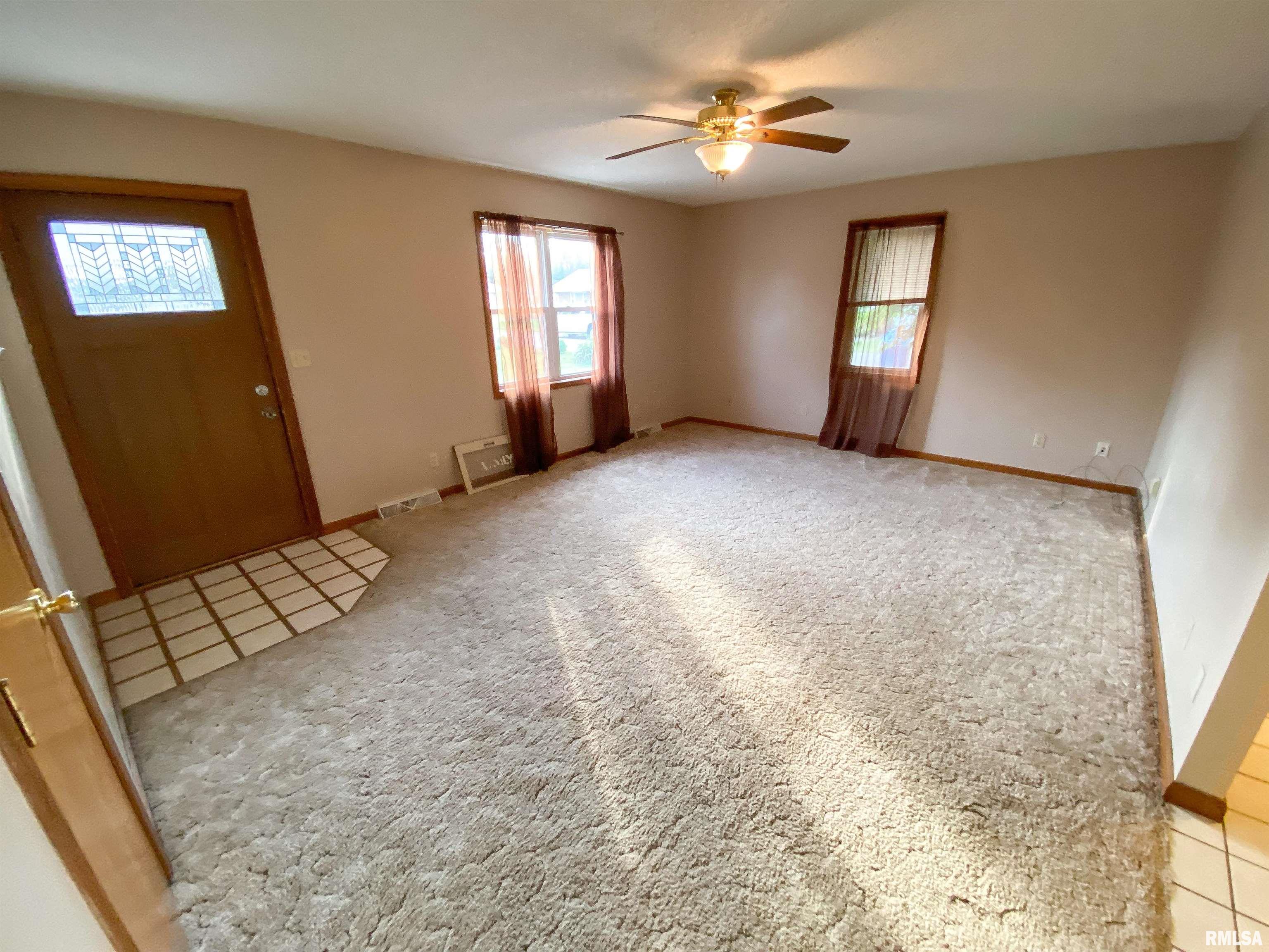 836 East 3rd Street Flora, IL 62839 - Photo 11 of 57 Gallery Image 11