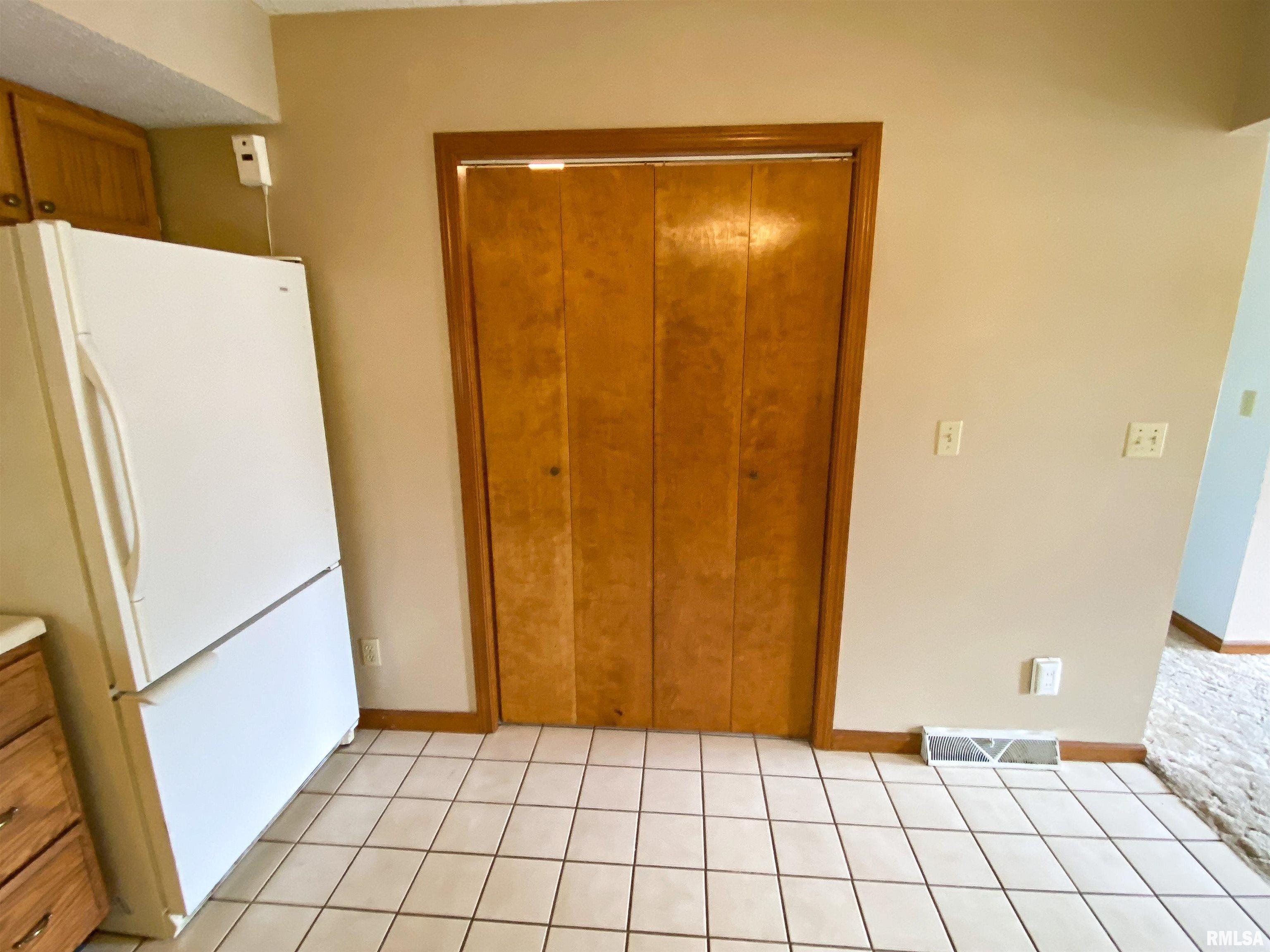 836 East 3rd Street Flora, IL 62839 - Photo 19 of 57 Gallery Image 19