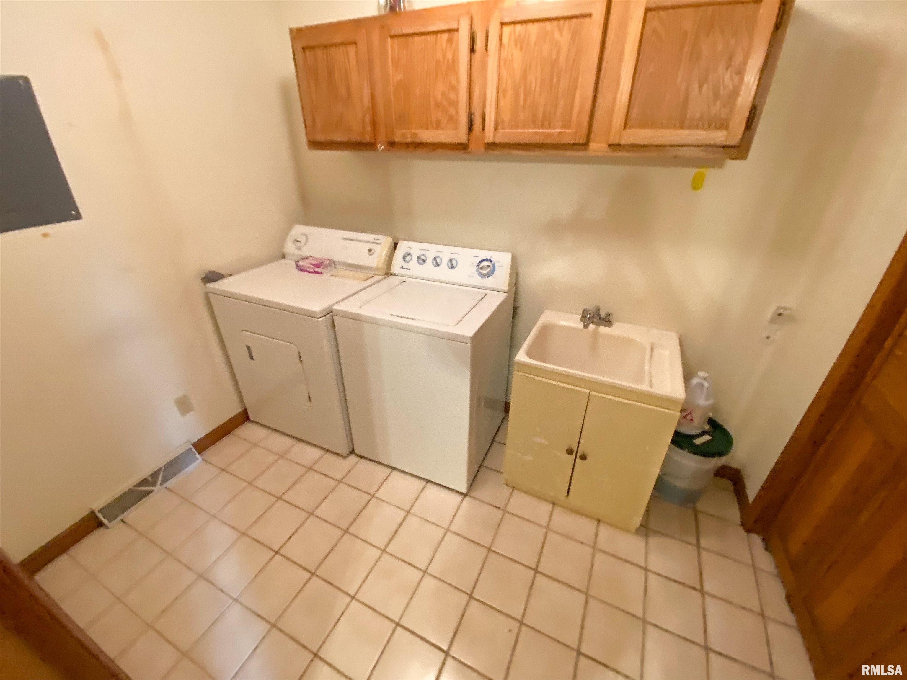836 East 3rd Street Flora, IL 62839 - Photo 27 of 57 Gallery Image 27