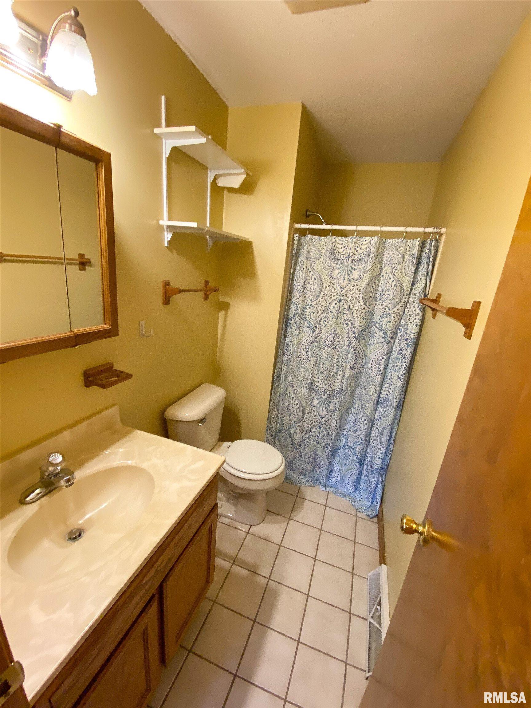 836 East 3rd Street Flora, IL 62839 - Photo 38 of 57 Gallery Image 38