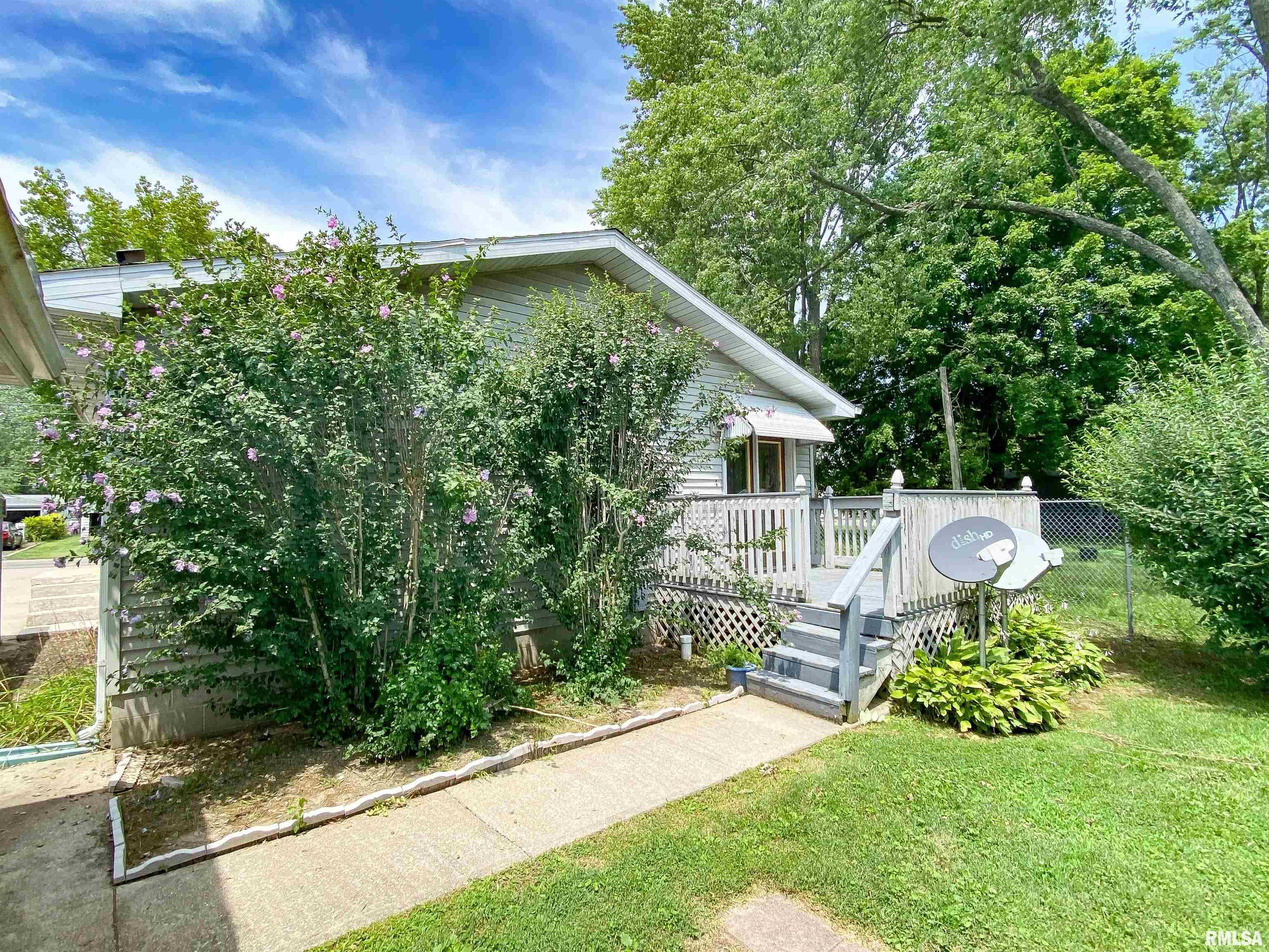 836 East 3rd Street Flora, IL 62839 - Photo 4 of 57 Gallery Image 4