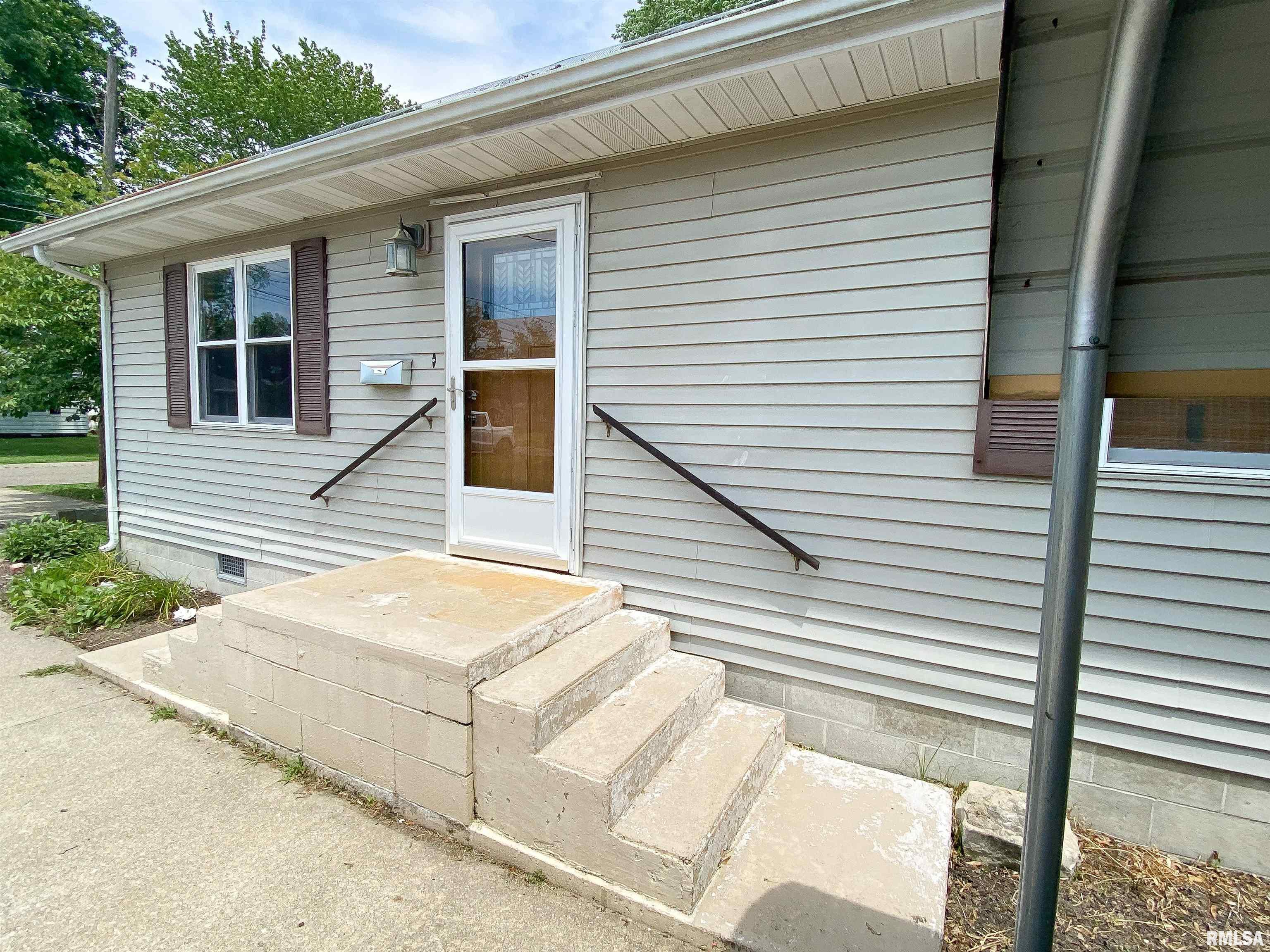 836 East 3rd Street Flora, IL 62839 - Photo 6 of 57 Gallery Image 6