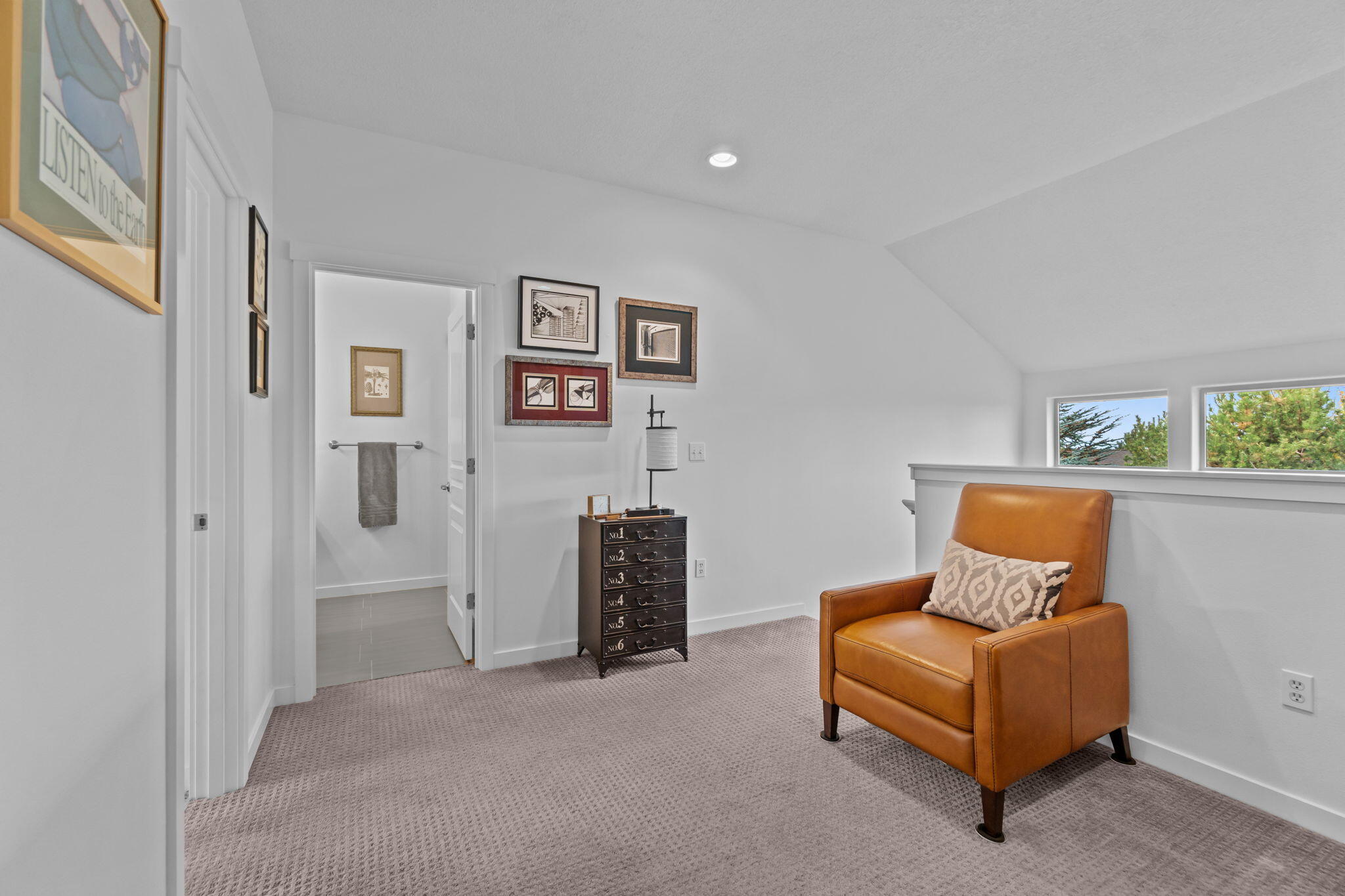 10942 Village Loop Redmond, OR 97756 - Photo 20 of 45 a living room with furniture and a window