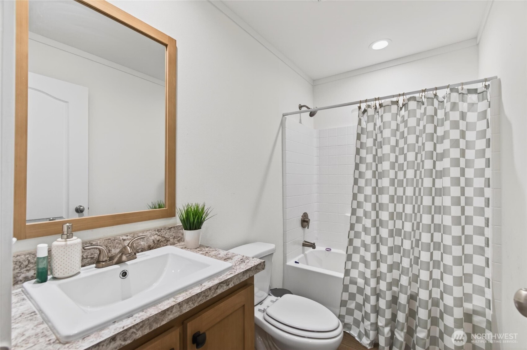 1369 Centralia Alpha Road Chehalis, WA 98532 - Photo 12 of 18 a bathroom with a sink and a mirror