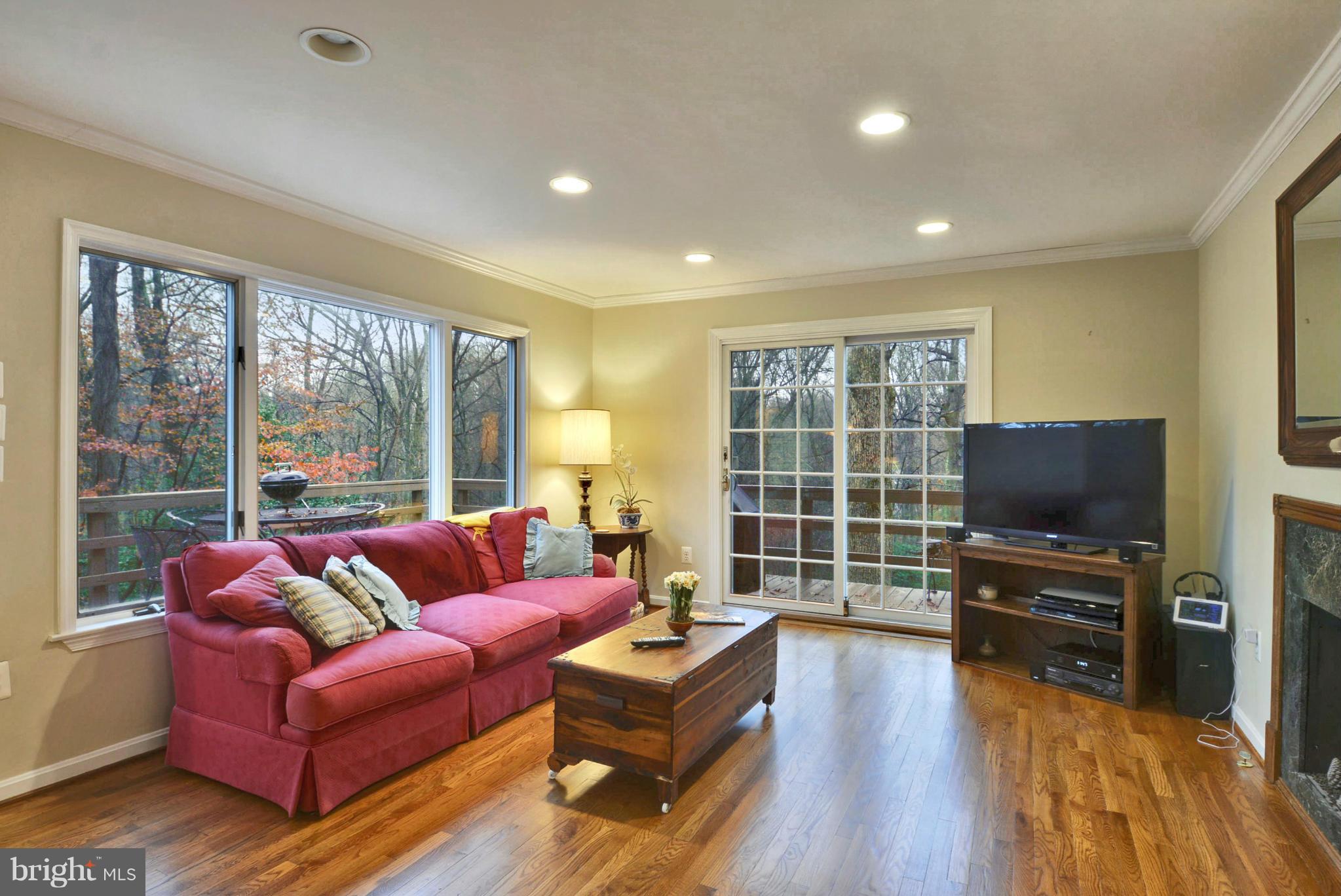 3111 Fox Mill Road Oakton, VA 22124 - Photo 5 of 30 Family Room