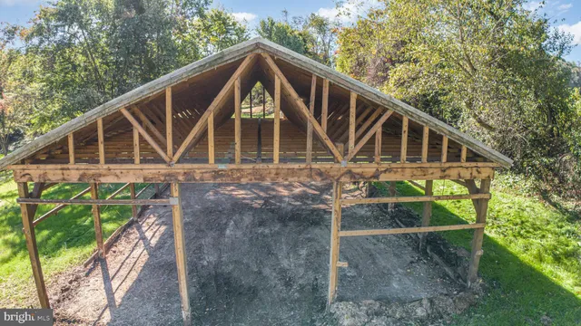 a house view with a outdoor space