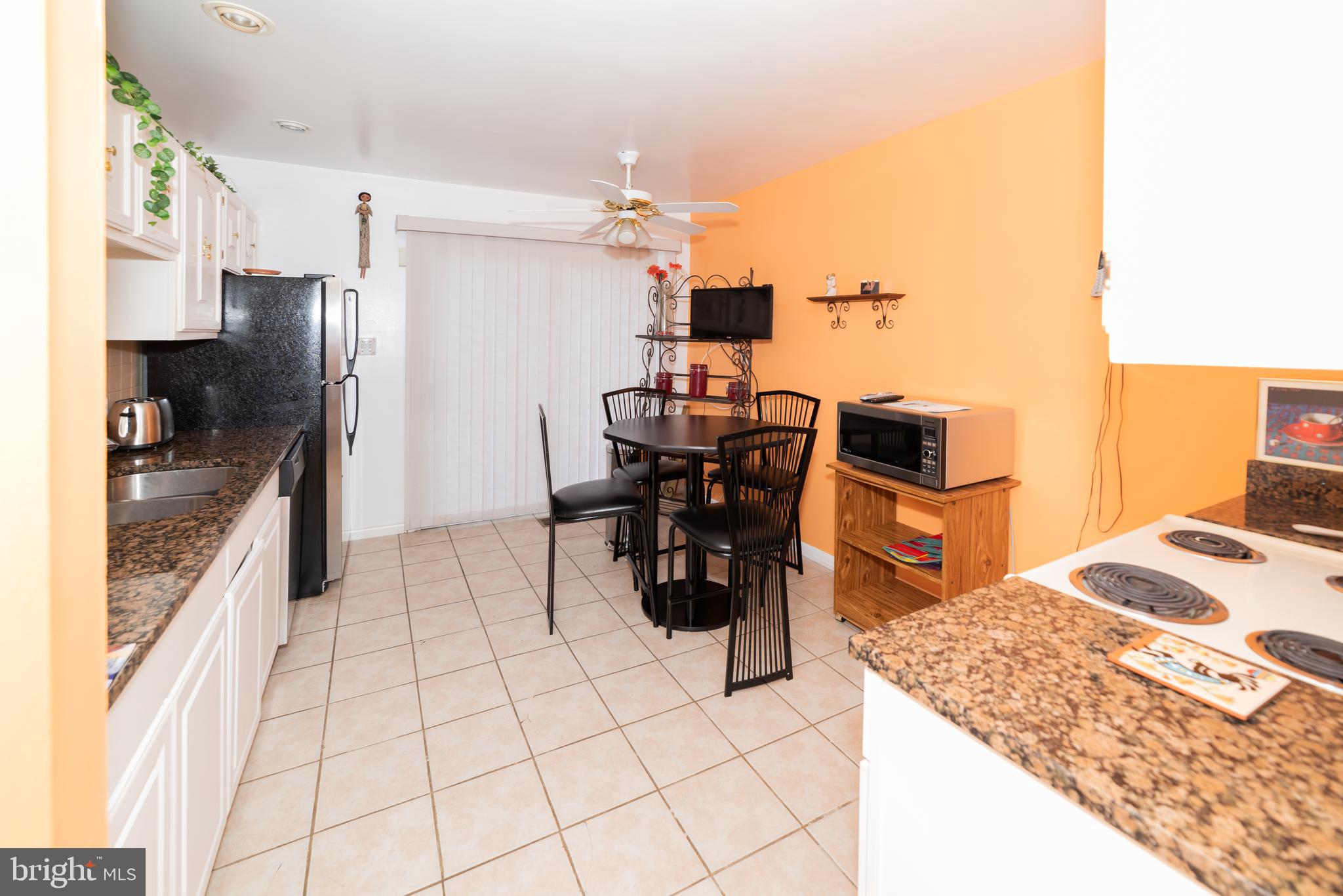 9302 Loughran Road Fort Washington, MD 20744 - Photo 22 of 45 Main Floor Kitchen