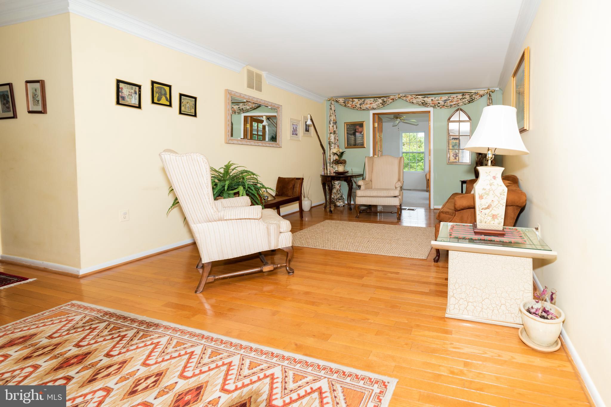 9302 Loughran Road Fort Washington, MD 20744 - Photo 6 of 45 Living room