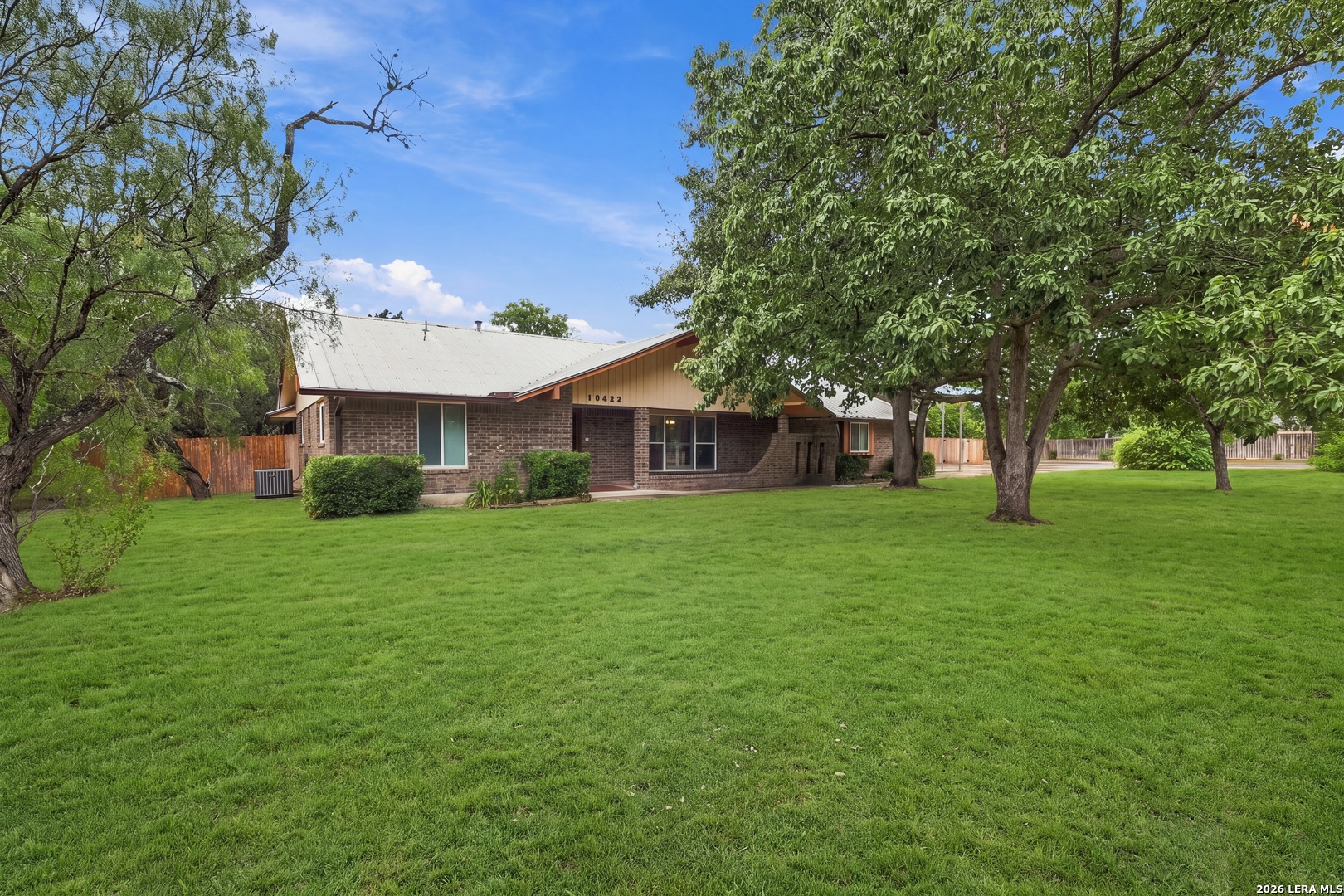 10422 Rocking M Trail Helotes, TX 78023 - Photo 4 of 35 Gallery Image 4