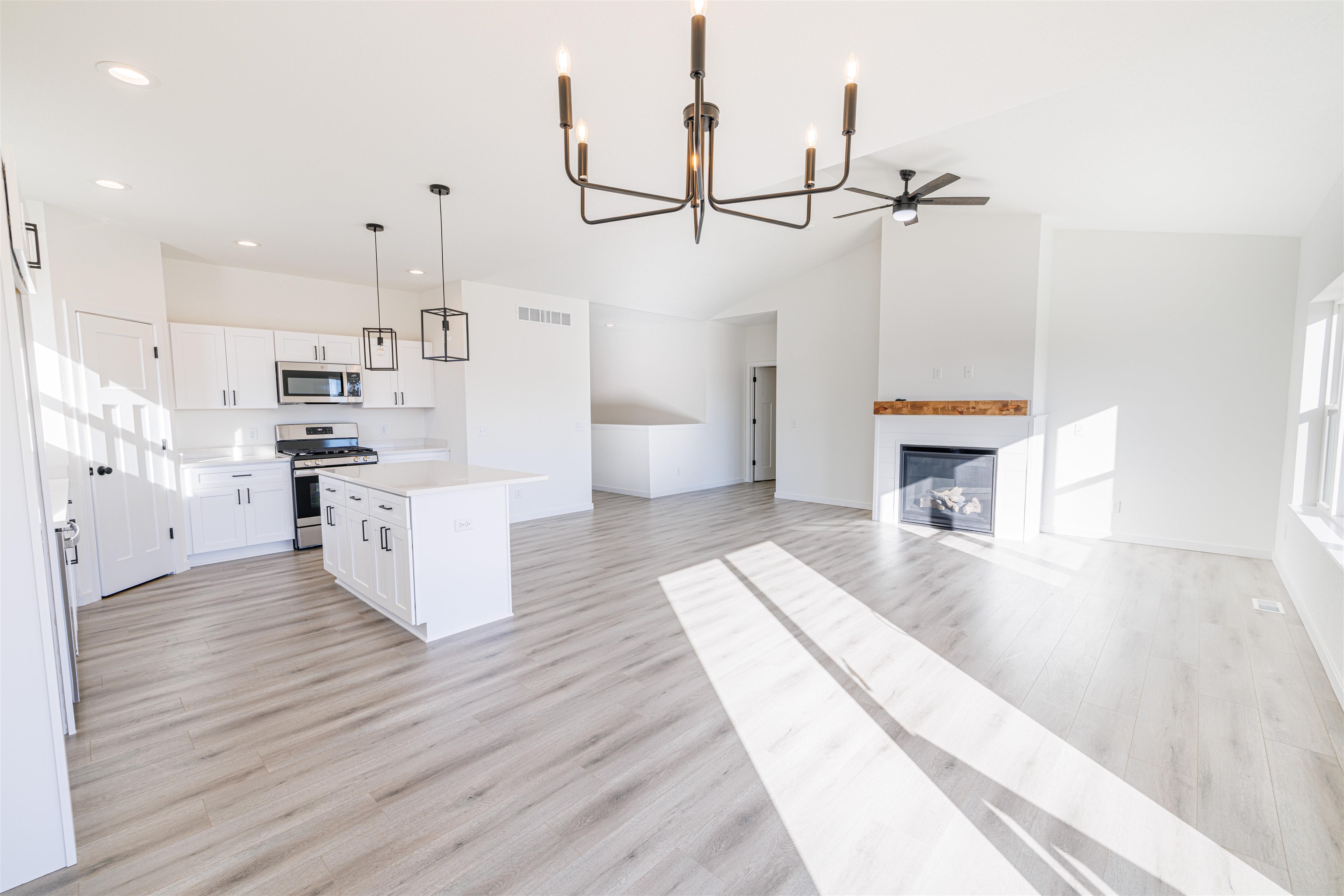 1708 Kyle Beloit, WI 53511 - Photo 5 of 20