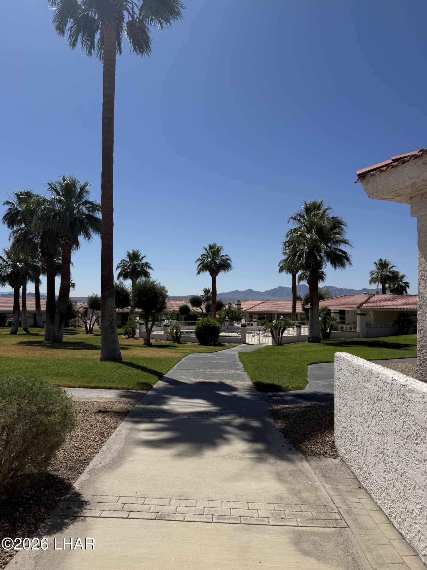 375 London Bridge Road, Unit 35 Lake Havasu City, AZ 86403 - Photo 5 of 43 COMMUNITY POOLS AREA