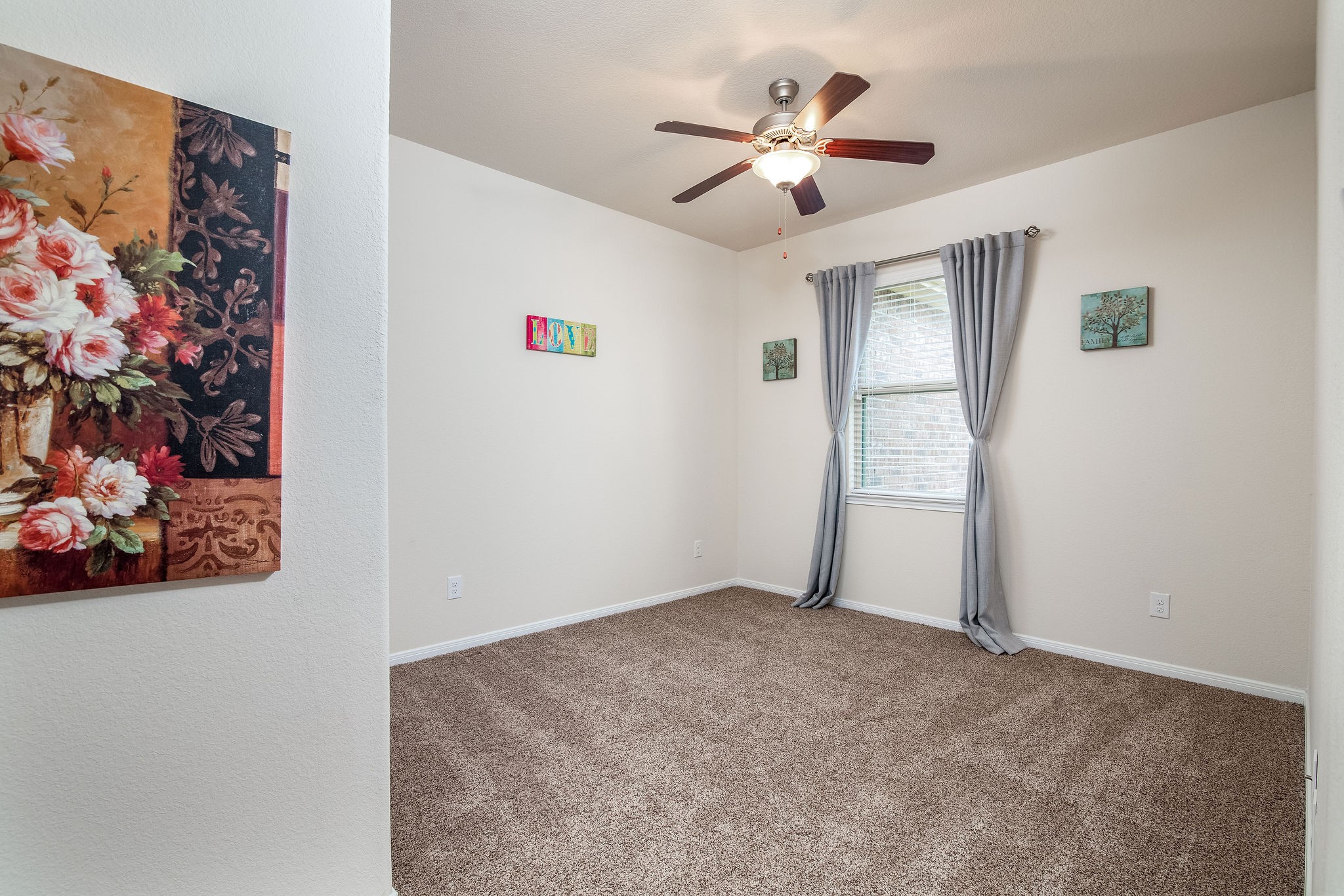 14014 Sand Ridge Crossing Conroe, TX 77384 - Photo 19 of 24 Secondary bedroom
