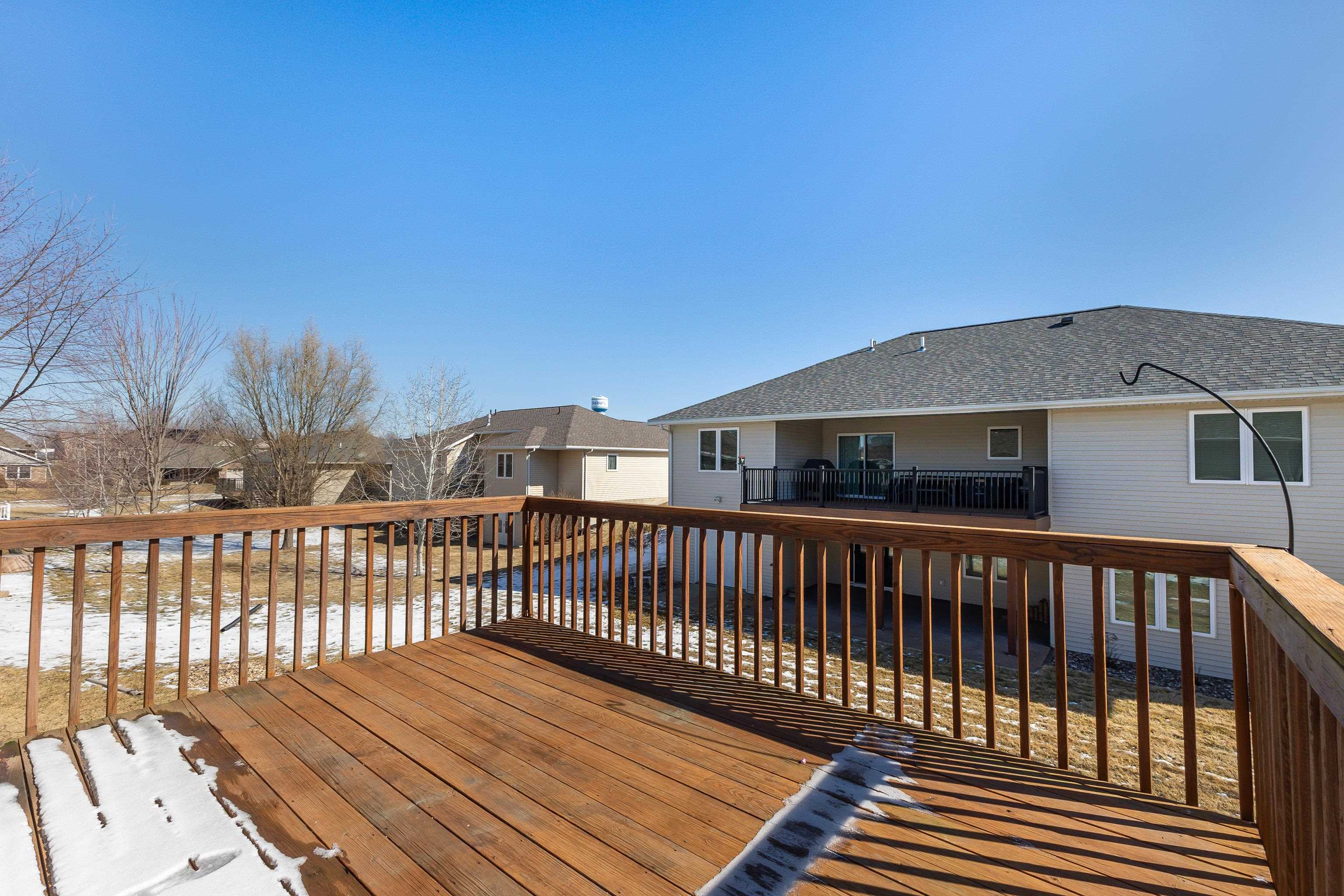 2266 Antler Ridge Drive Dubuque, IA 52002 - Photo 6 of 35 Gallery Image 6