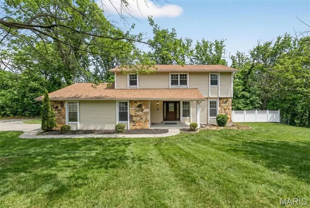 $479,900 | 49 Oak Springs Court, St. Charles, MO 63304