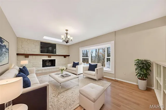 $459,900 | 49 Oak Springs Court, St. Charles, MO 63304