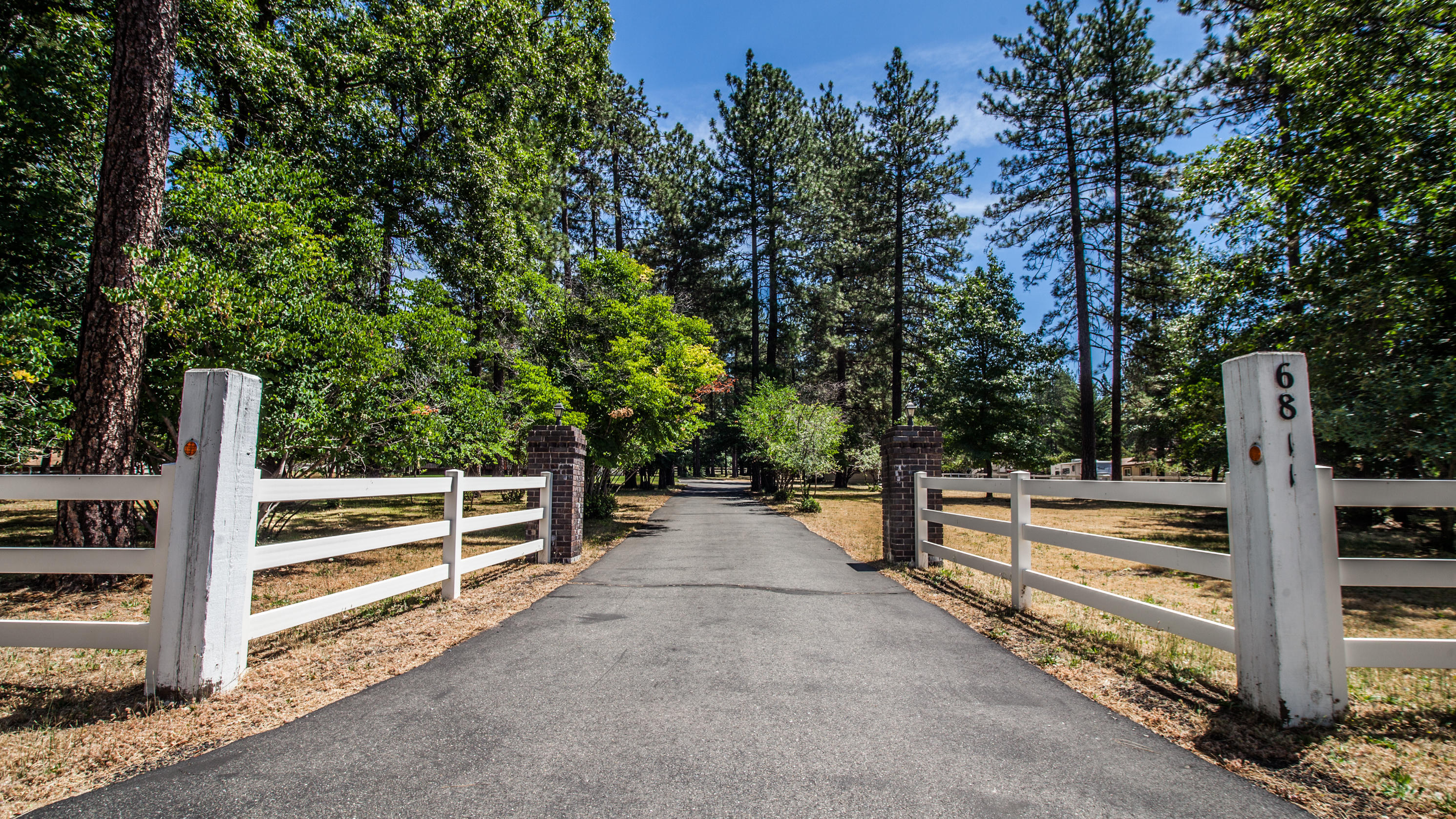6811 Black Butte Road Shingletown, CA 96088 - Photo 6 of 21 driveway