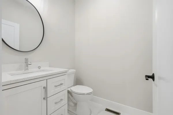 $4,500 | 7 Elise Avenue, Dracut, MA 01826