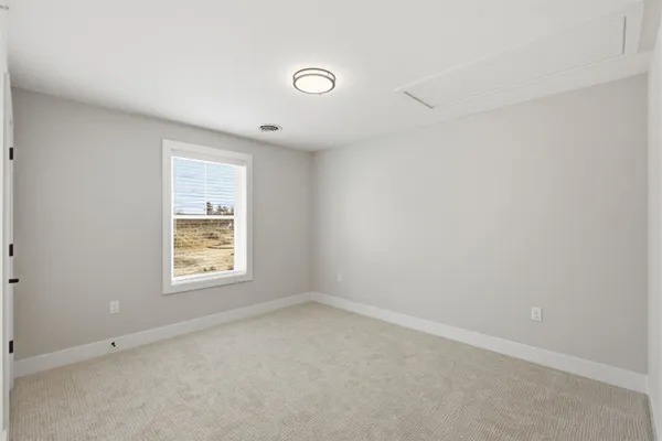 $4,500 | 7 Elise Avenue, Dracut, MA 01826