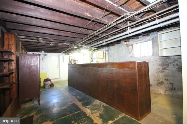 a view of a room with an empty space