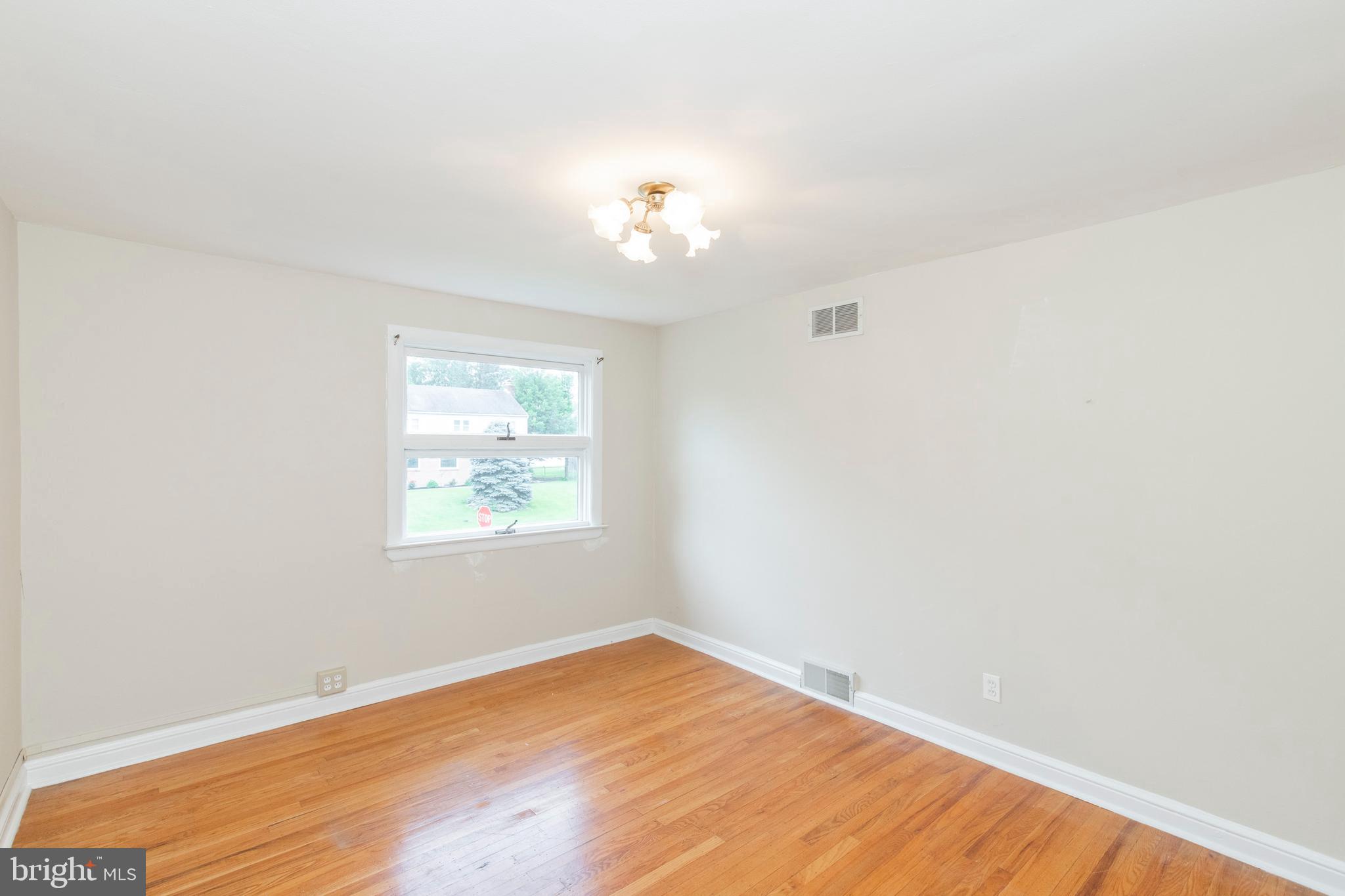 552 Maplewood Road Springfield, PA 19064 - Photo 26 of 30 Bedroom 2