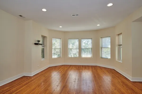 $2,450 | 6241 North Claremont Avenue, Unit 3, Chicago, IL 60659