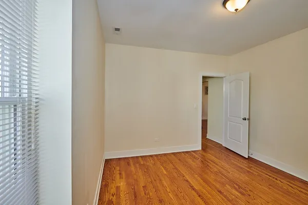 $2,450 | 6241 North Claremont Avenue, Unit 3, Chicago, IL 60659