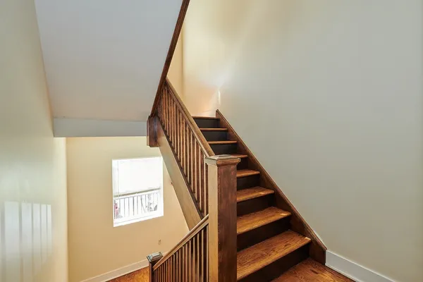 $2,450 | 6241 North Claremont Avenue, Unit 3, Chicago, IL 60659