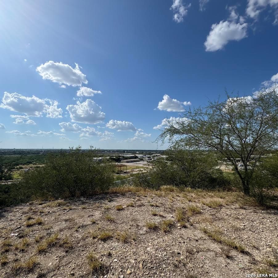 1707 Rainbow Road Eagle Pass, TX 78852 - Photo 15 of 40