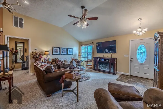 $249,900 | 20997 Hideaway Lane, St. Robert, MO 65584