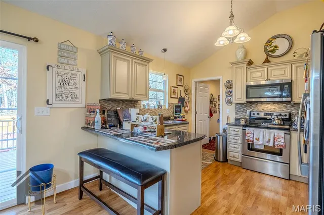 $249,900 | 20997 Hideaway Lane, St. Robert, MO 65584