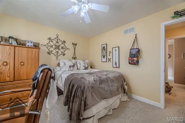 $254,900 | 20997 Hideaway Lane, St. Robert, MO 65584