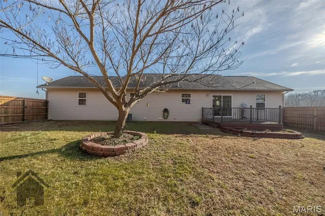 $254,900 | 20997 Hideaway Lane, St. Robert, MO 65584