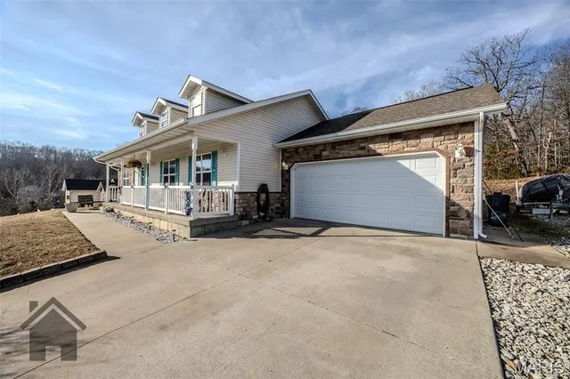 $254,900 | 20997 Hideaway Lane, St. Robert, MO 65584