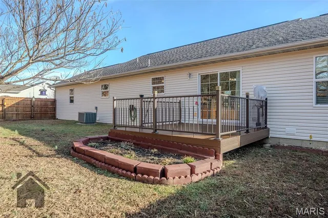 $249,900 | 20997 Hideaway Lane, St. Robert, MO 65584