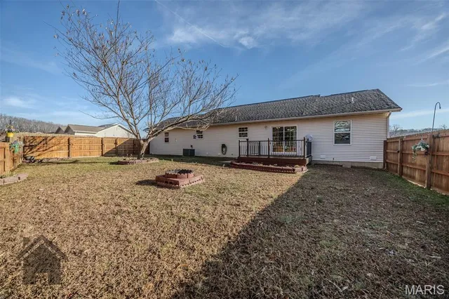 $249,900 | 20997 Hideaway Lane, St. Robert, MO 65584