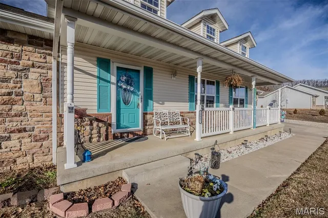 $254,900 | 20997 Hideaway Lane, St. Robert, MO 65584