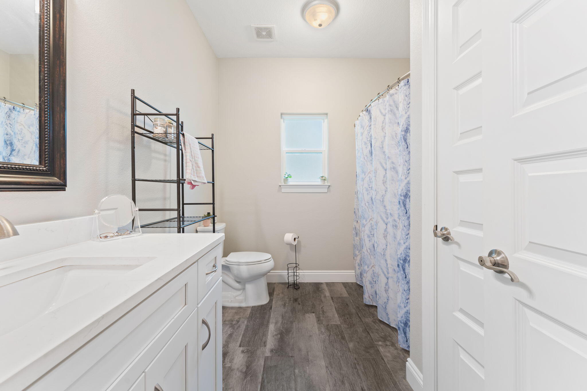 2163 Wind Trace Road North Navarre, FL 32566 - Photo 21 of 31 Full bathroom 2
