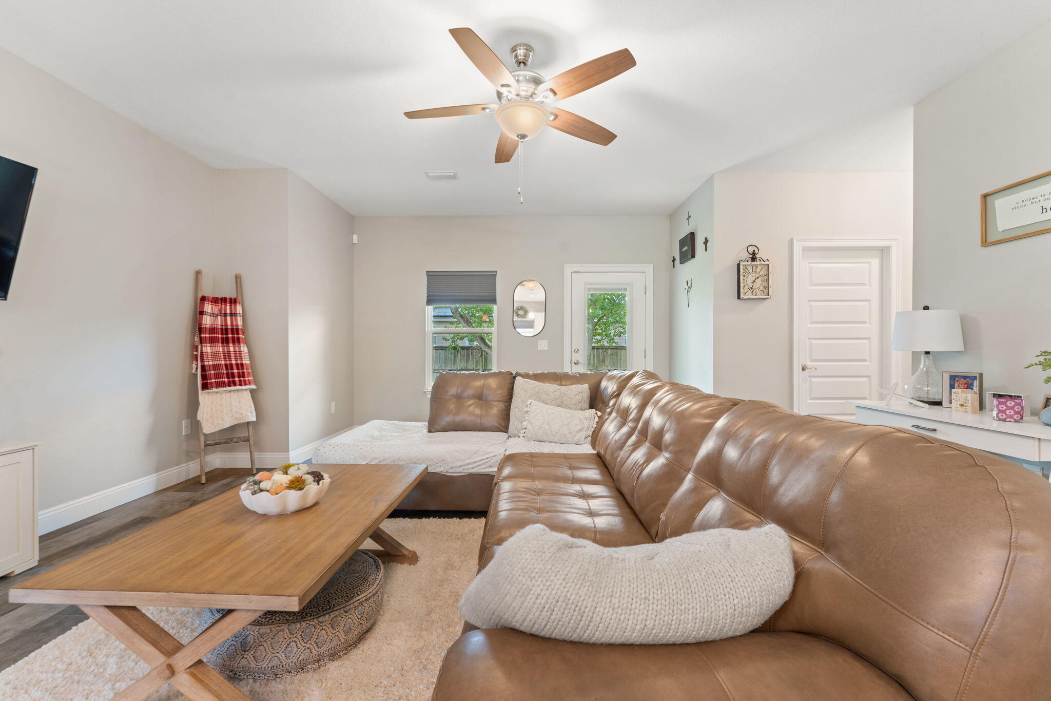 2163 Wind Trace Road North Navarre, FL 32566 - Photo 7 of 31 knockdown finish ceilings