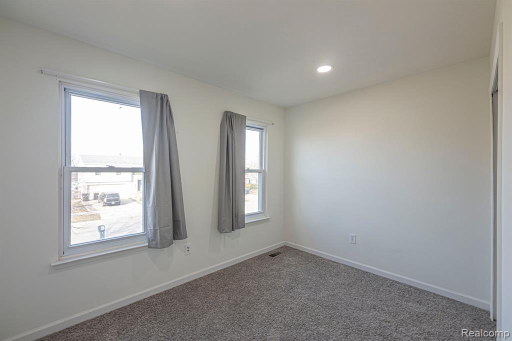 22257 Derby Road Woodhaven, MI 48183 - Photo 19 of 23
