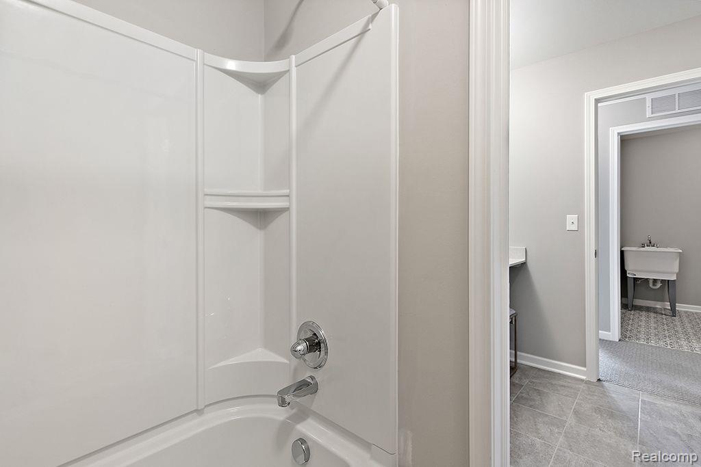 16251 Rogan Drive Linden, MI 48451 - Photo 54 of 55 Gallery Image 54